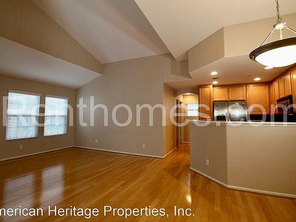 3rd image of 16959-1 Robins Nest Way
