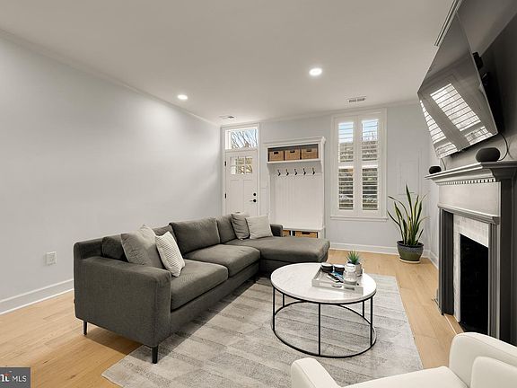 5th image of 1834 6th St NW
