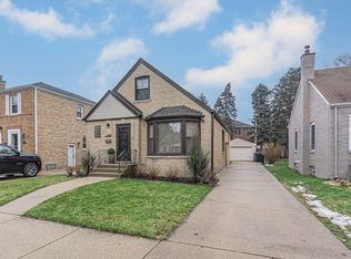 7107 N Melvina Ave, Chicago, IL 60646