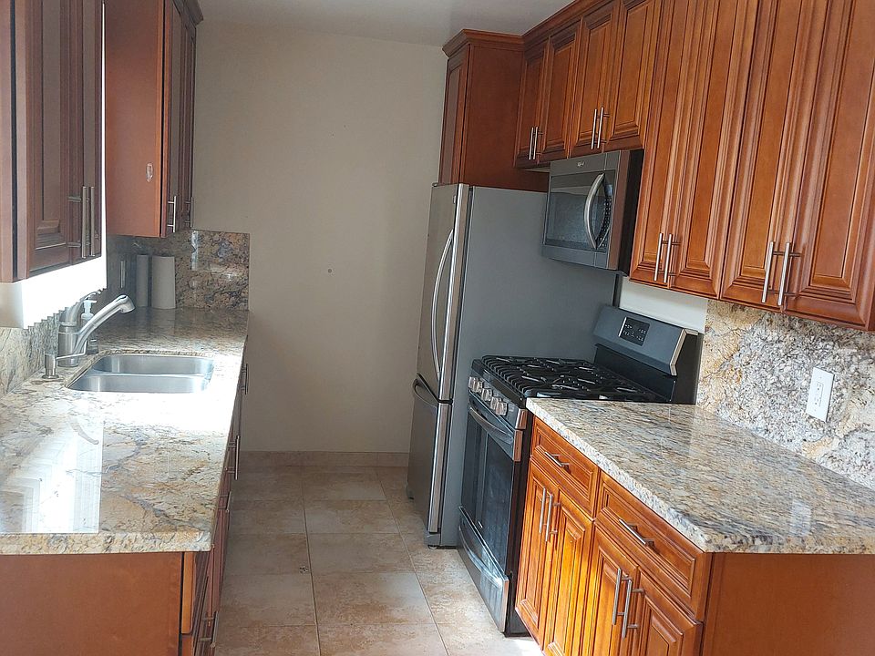 1st image of 5037 Bakman Ave APT 2