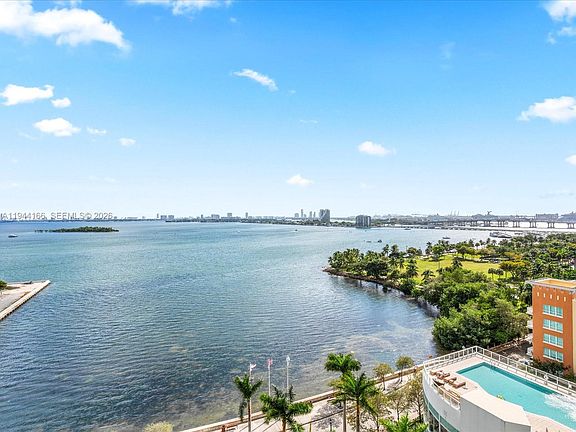 2nd image of 2020 N Bayshore Dr APT 1204
