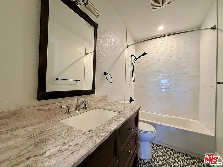 854 Serrano Pl — Photo 8