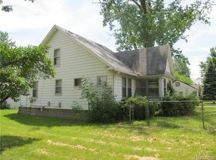 924 Emerson Ave, Pontiac, MI 48340