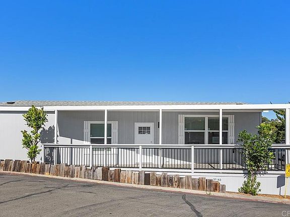 3rd image of 1638 Calavo Rd Space 43