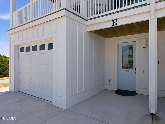 5th image of 2802 Emerald Drive #East And West