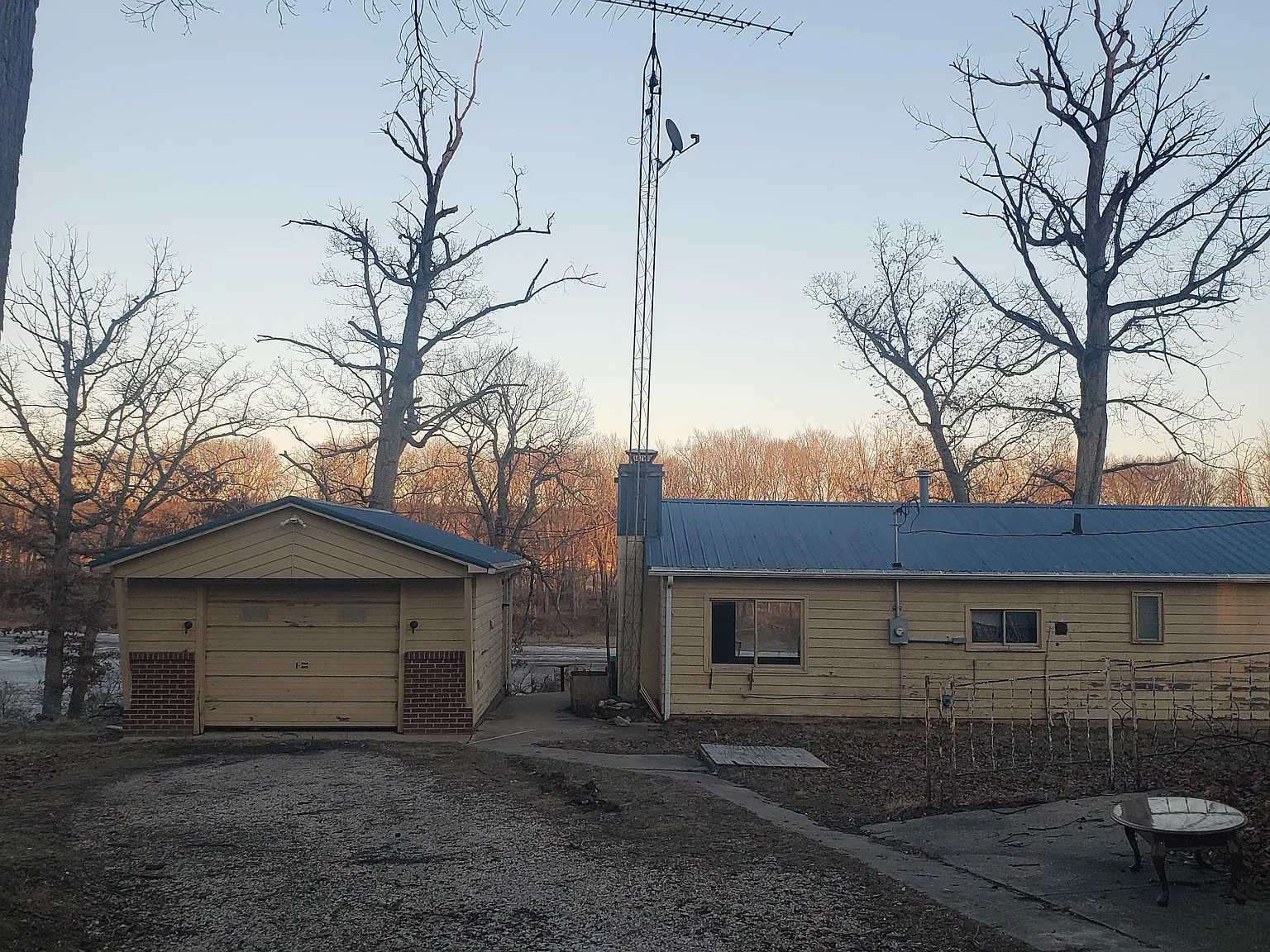 2 bed, 1269 sqft, $967 — Photo 1