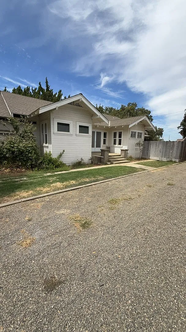 2619 Maze Blvd Modesto, CA 95358 — Photo 3