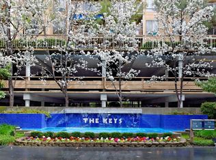 330 N Civic Dr APT 306, Walnut Creek, CA 94596