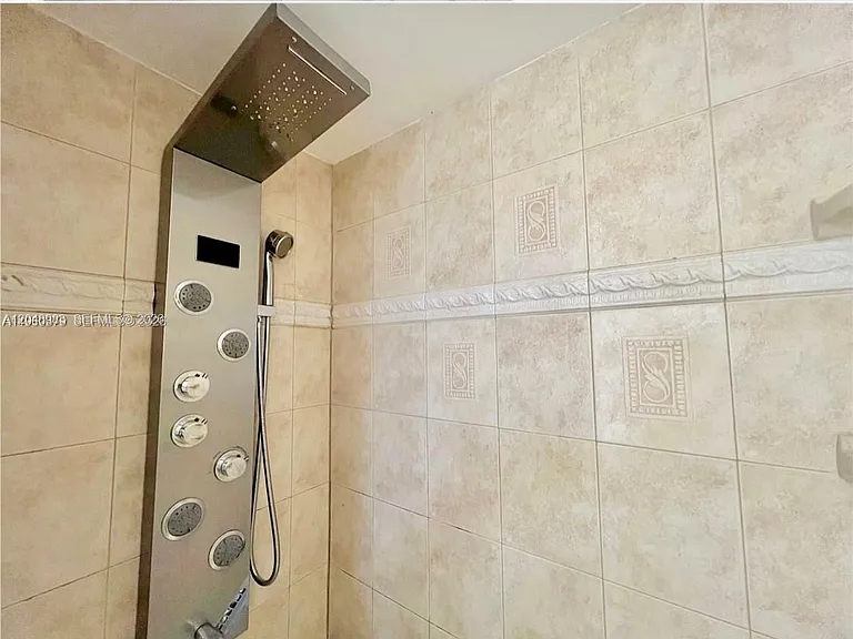 4255 N University Dr #304 — Photo 16