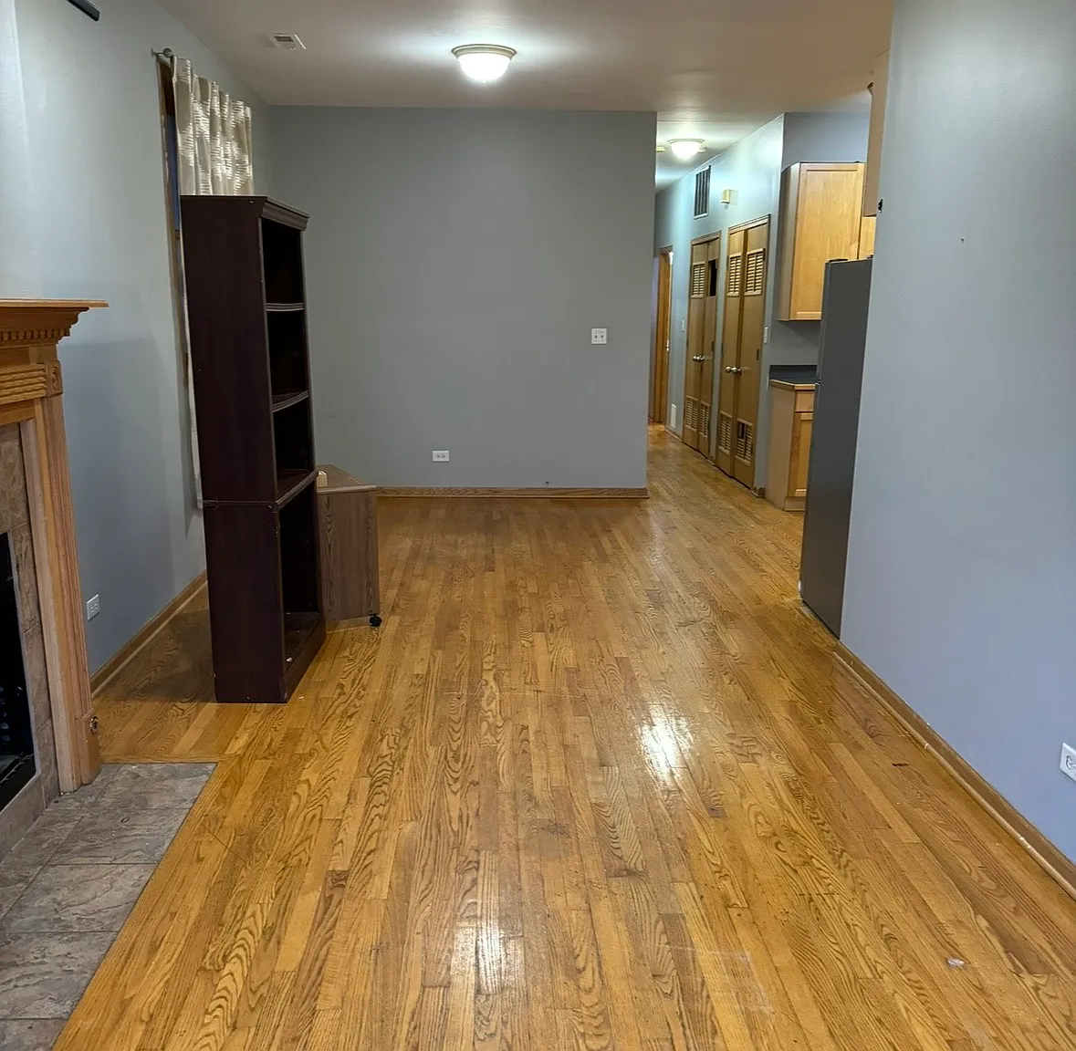 3 bed, 1200 sqft, $2,250 — Photo 3