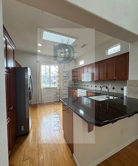 4123 W Cherry Tree Ln — Photo 2