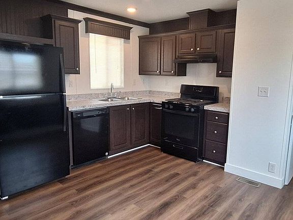 2nd image of 1190 S Mojave Rd #101