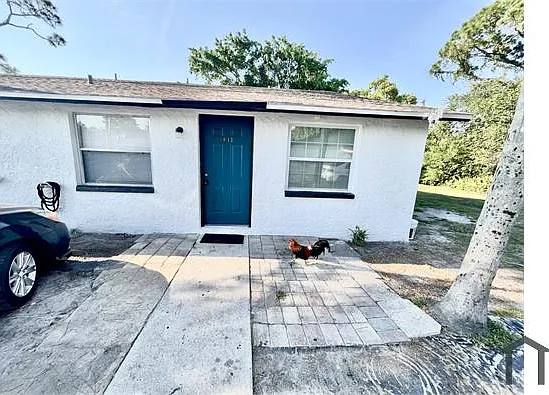 3 bed, 940 sqft, $2,150 — Photo 2