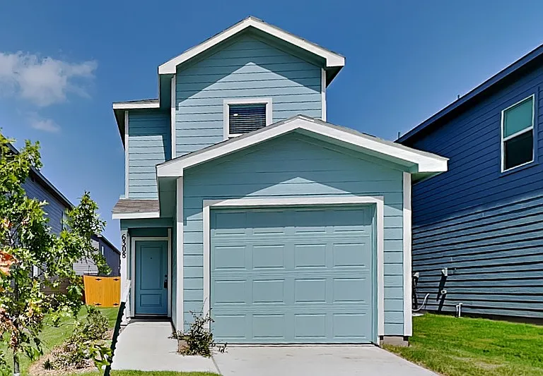 6308 Pelican Pl — Photo 1