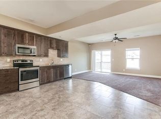 3813 NW 94th St, Kansas City, MO 64154