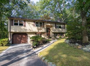 8 Wood Hill Rd, Milford, MA 01757