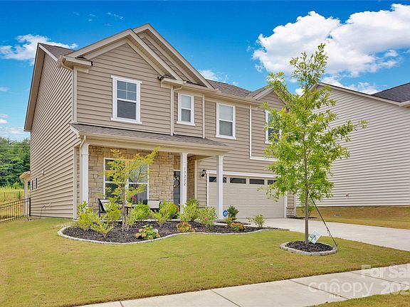 2nd image of 19222 Yellow Birch Dr