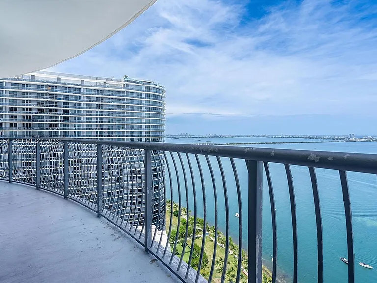 1750 N Bayshore Dr #4901 — Photo 32