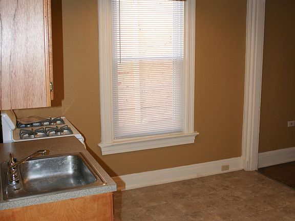 3rd image of 2346 Ohio Ave APT 2