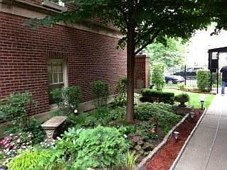 2nd image of 6100 N Hoyne Ave