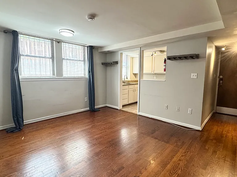 1661 Park Rd NW #B2 — Photo 2