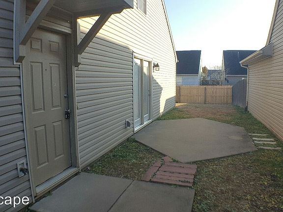 3rd image of 4149 Halford Dr