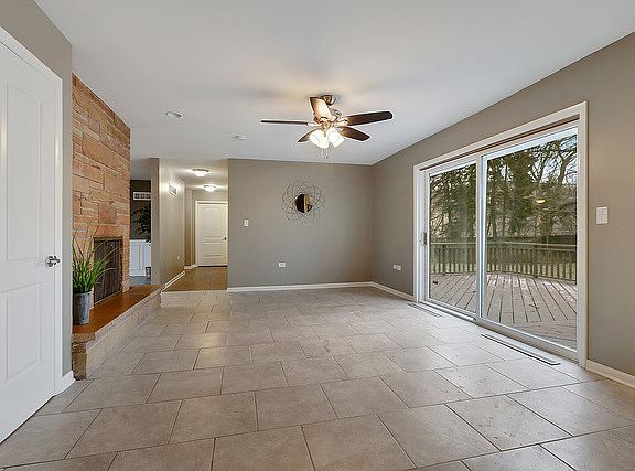 5th image of 18840 W Louise Dr