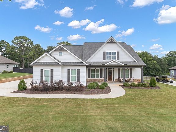 3rd image of 282 Township Dr