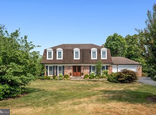 5913 Willow Knoll Dr, Derwood, MD 20855