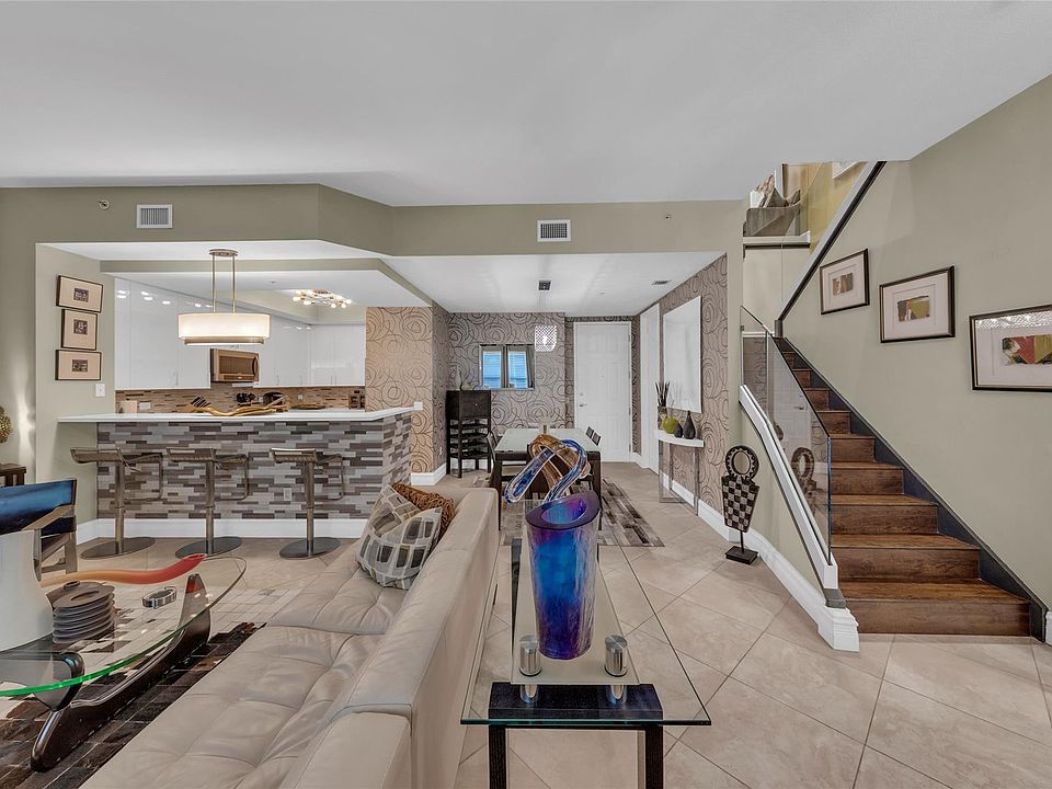 1st image of 2601 NE 14th Avenue #112