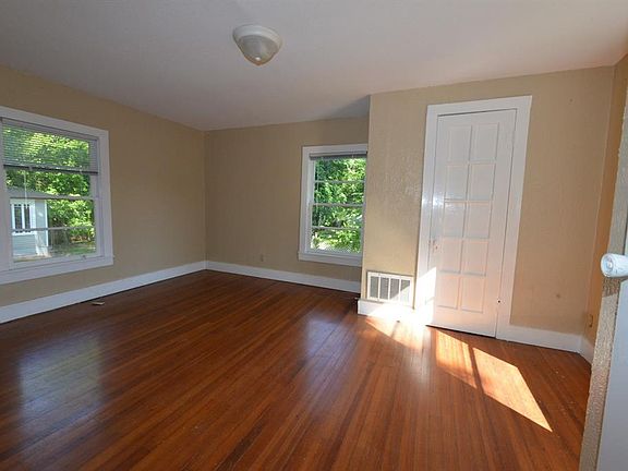 4th image of 510 Water St