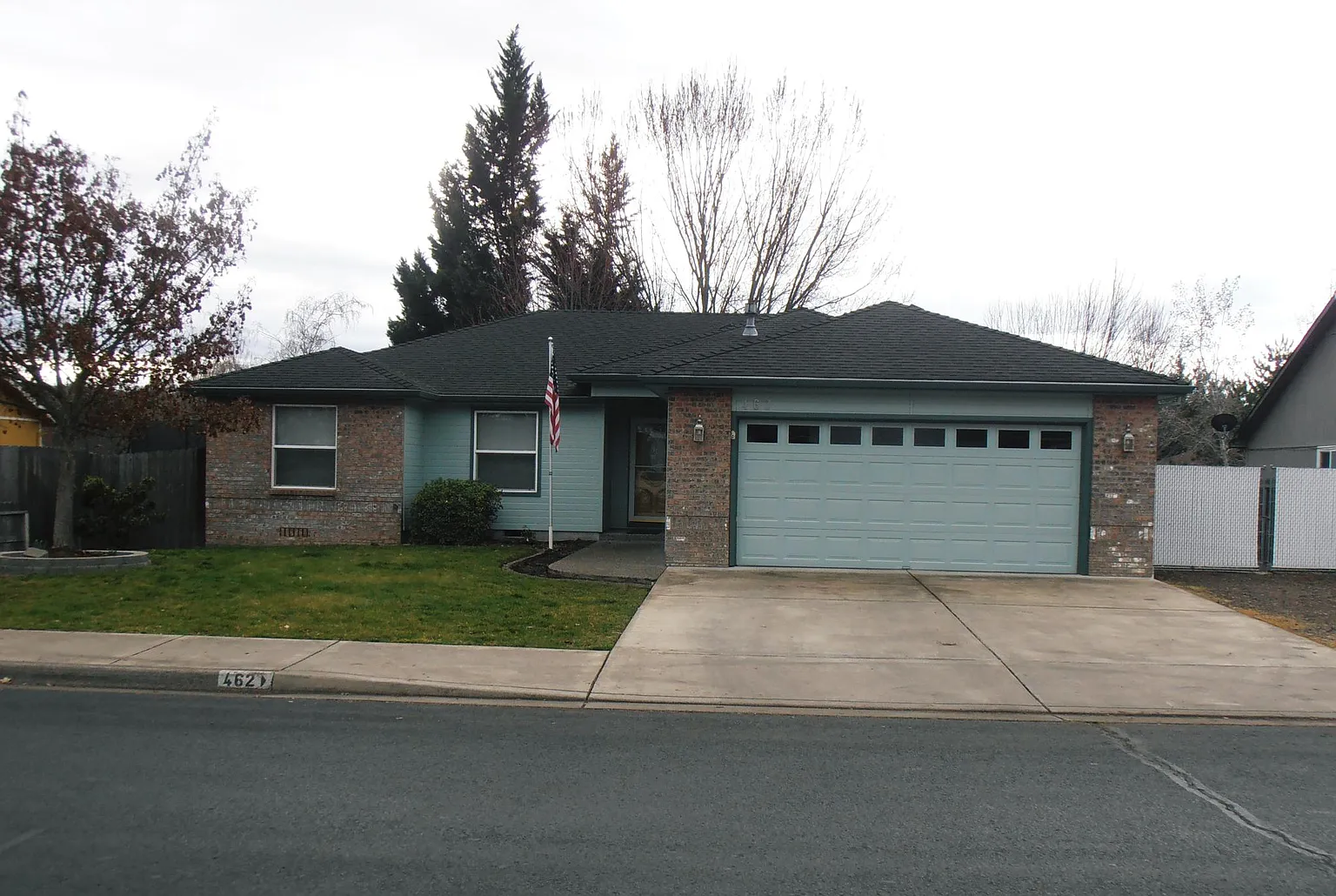 462 Teakwood Dr photo 1