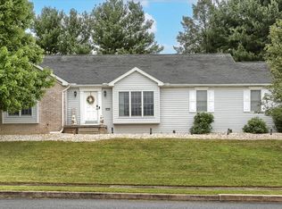 4103 Wimbledon Dr, Harrisburg, PA 17112