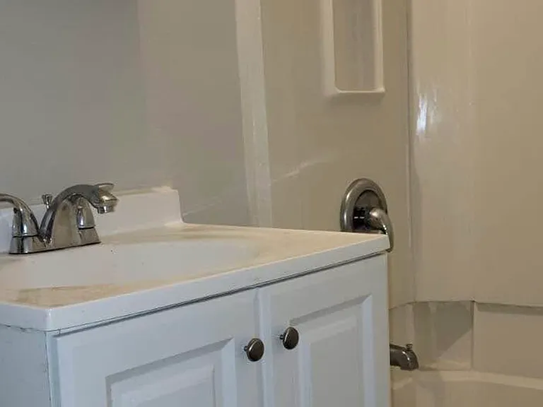 187 Crown St #1 — Photo 3