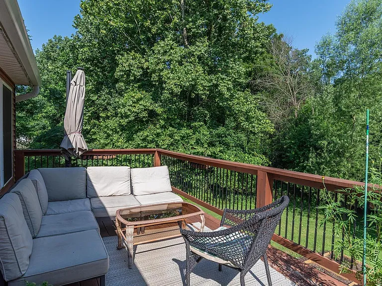 1106 W Countryside Ln — Photo 17