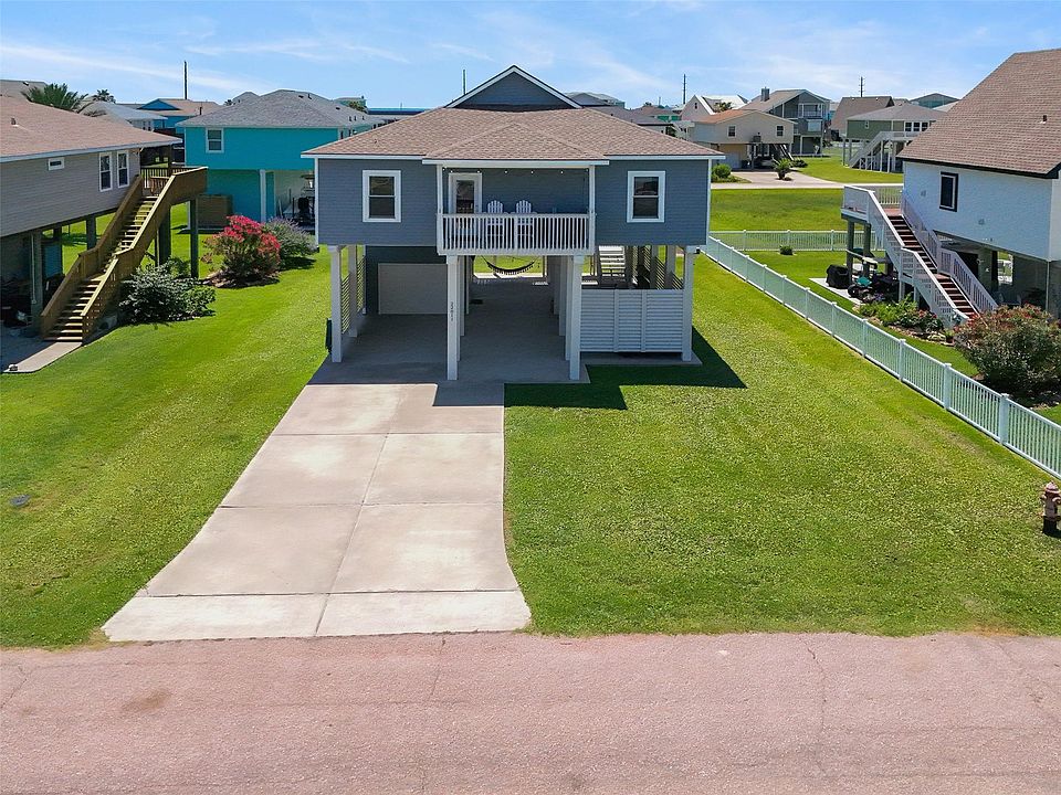 1st image of 22811 Miramar St
