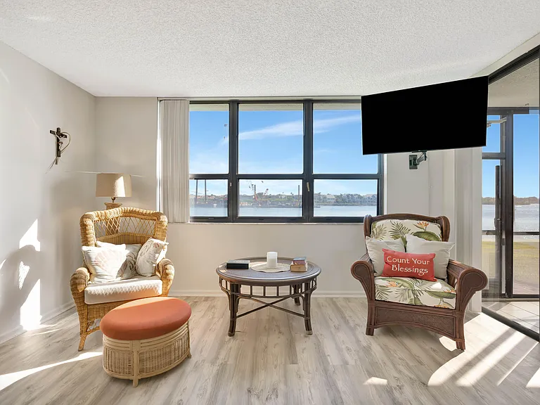1542 Jupiter Cove Dr #104 — Photo 8