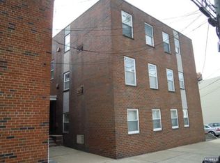 238 Palisade Ave, Cliffside Park, NJ 07010