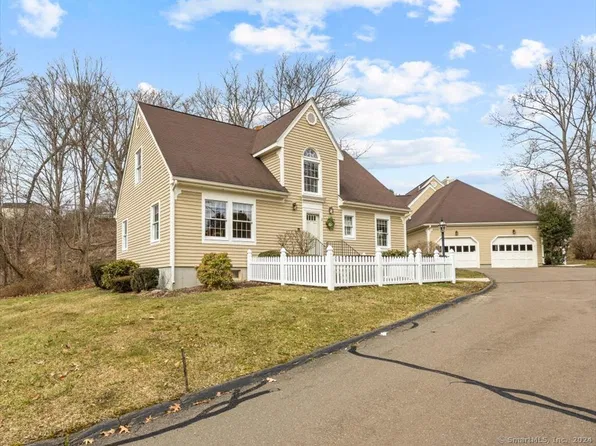 2 Yorkshire Lane #2, Branford, CT 06405