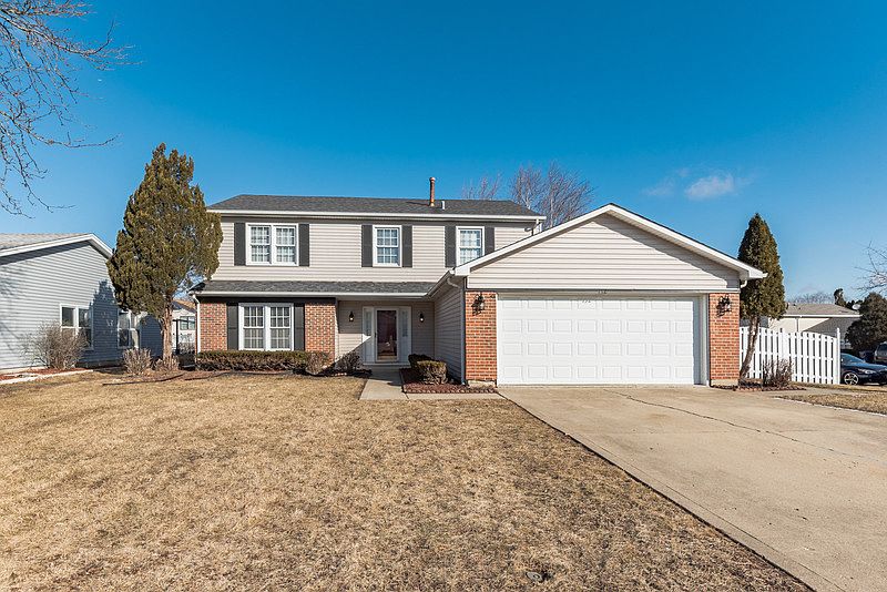 1st image of 132 Warwick Dr