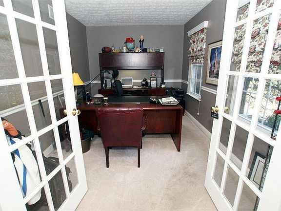 3rd image of 5533 Bentwood Dr