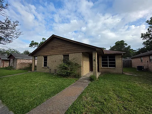 1615 Hazelwood St #A Photo 1