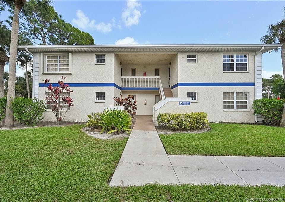 1st image of 1506 SE Royal Green Cir #201