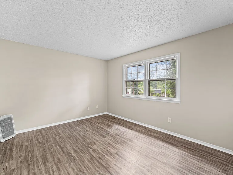 2103 Shane Dr — Photo 25