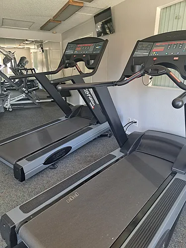 AMBERWOOD APARTMENTS Photo 1