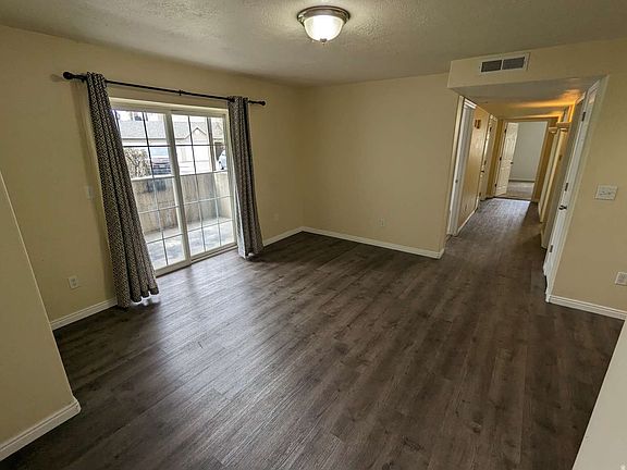 3rd image of 1656 Westbury Way #18-A
