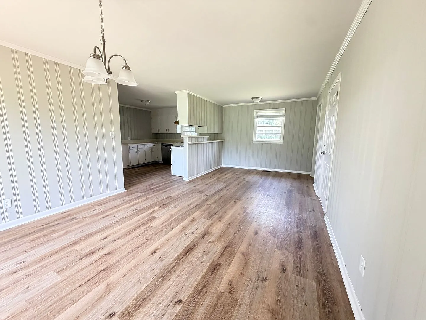 Upgraded 3 Bed, 2 Bath Single-Family Home in Valdosta | LVP Throughout & Bonus Room — Photo 3
