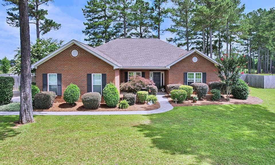 1st image of 116 Live Oak Dr