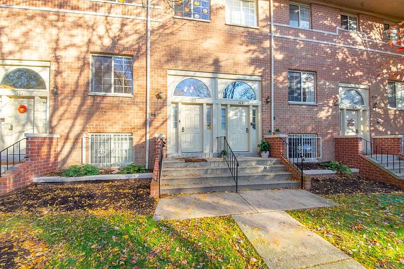 1st image of 2751 Pennsylvania Ave APT 102