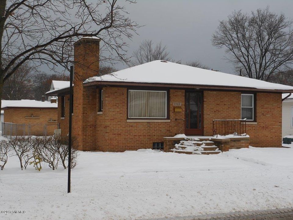 1st image of 2465 McCracken St